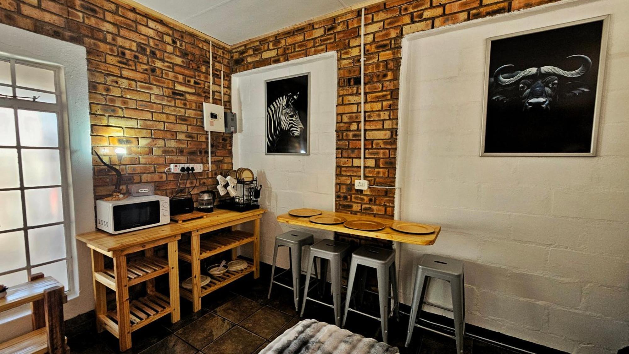 2K City Studios Not Self Catering Graskop Exteriör bild